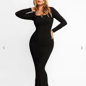 Chic Long Sleeve Black Dress